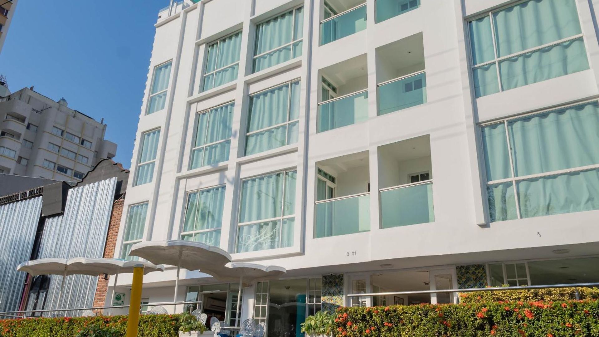 Coral Reef Hotel 3*