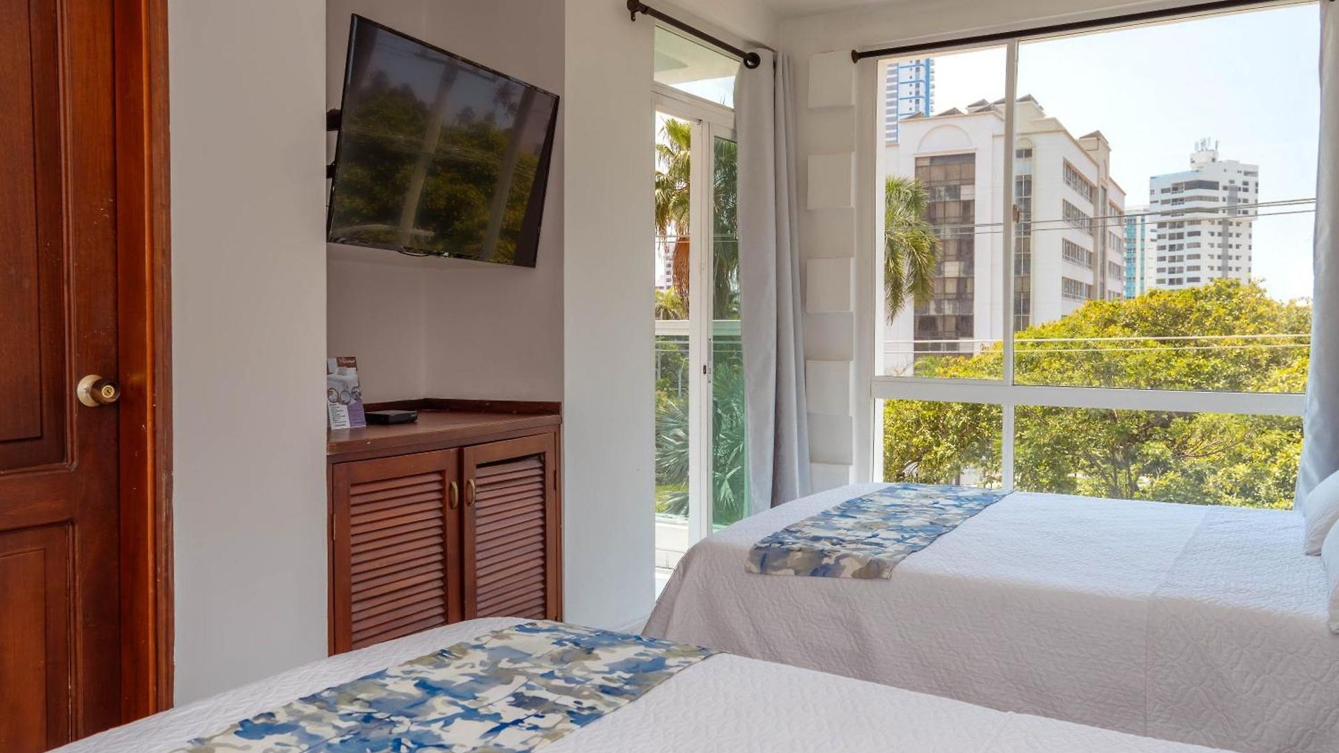 Coral Reef Hotel