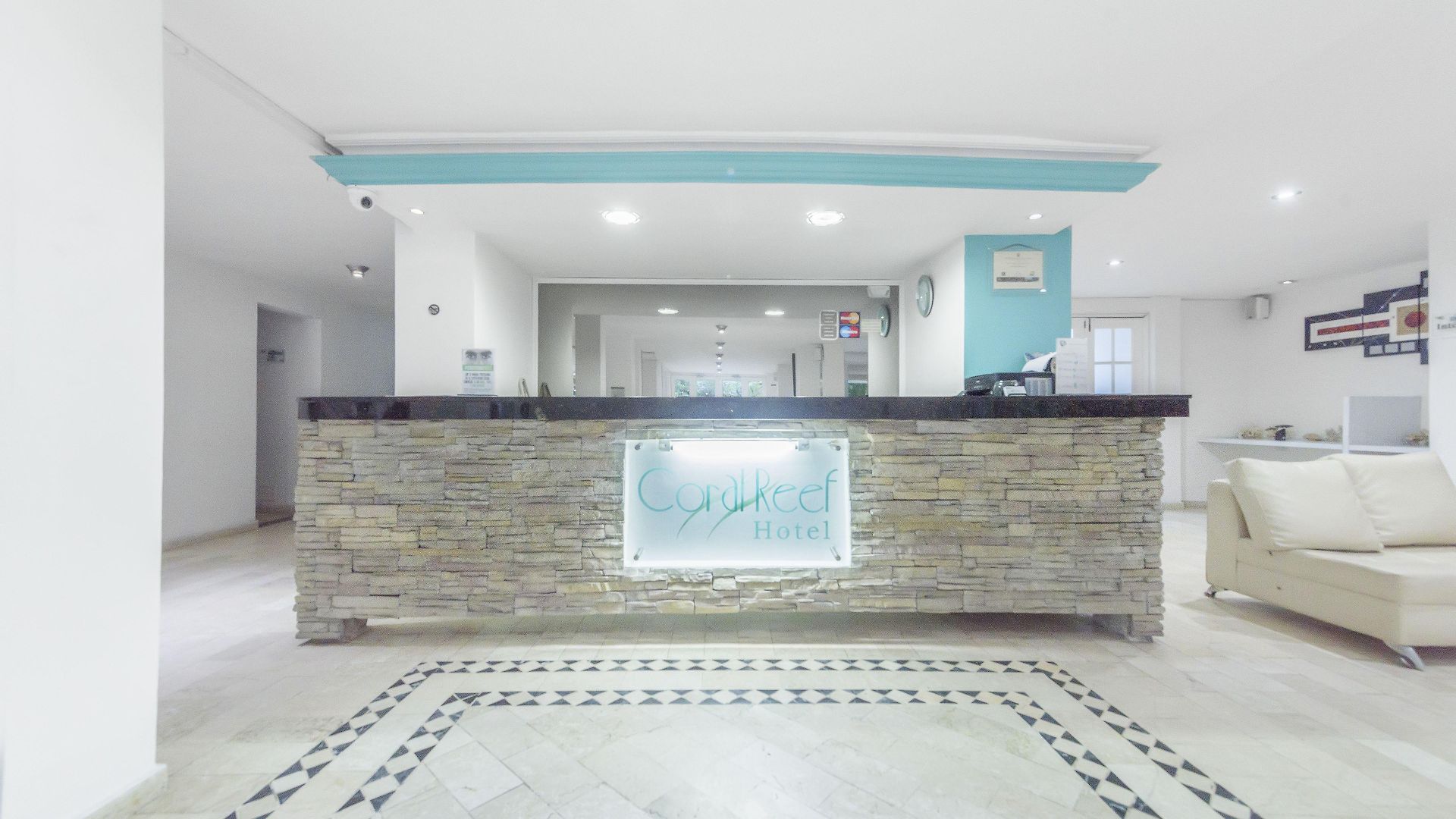 Coral Reef Hotel 3*