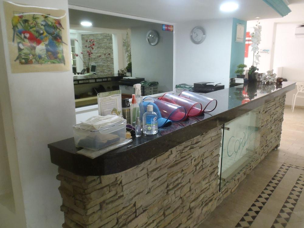 Hotel Coral Reef